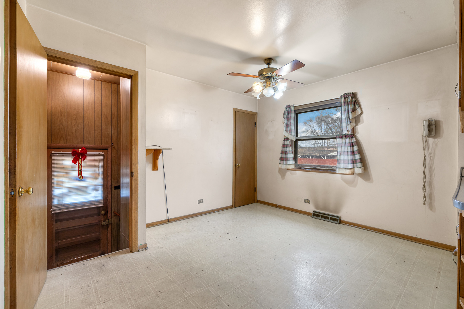 13840 S School Street, Riverdale, IL 60827