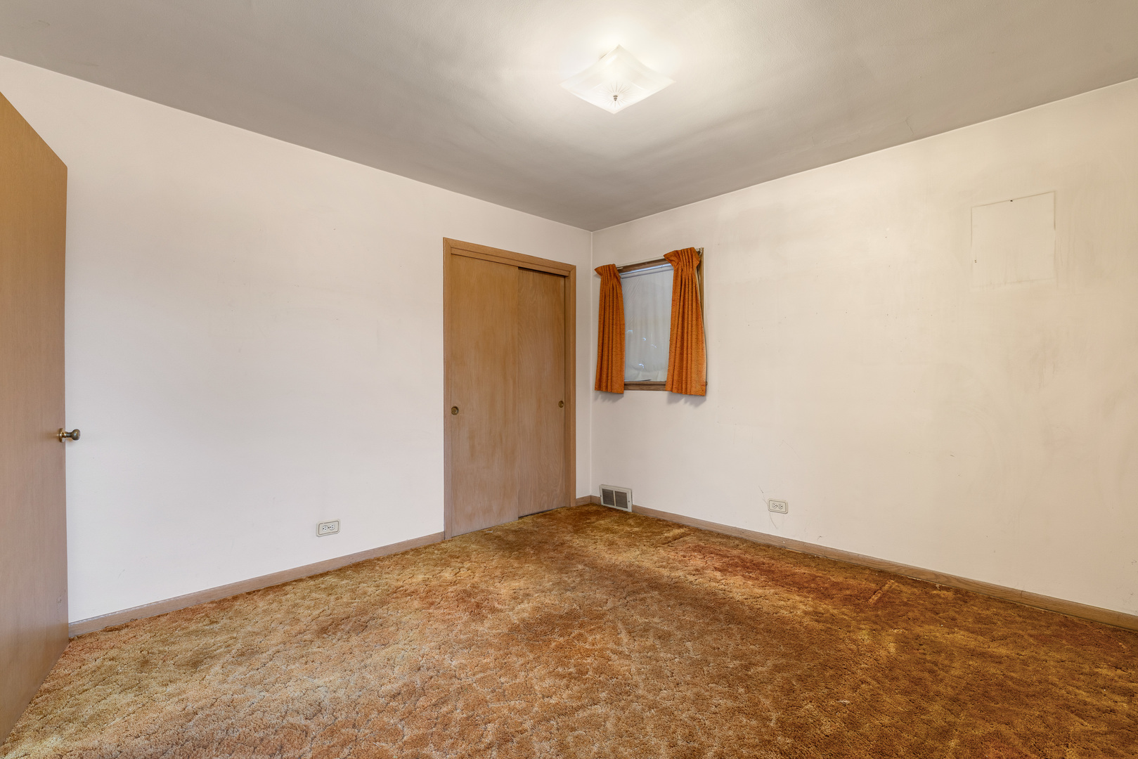 13840 S School Street, Riverdale, IL 60827