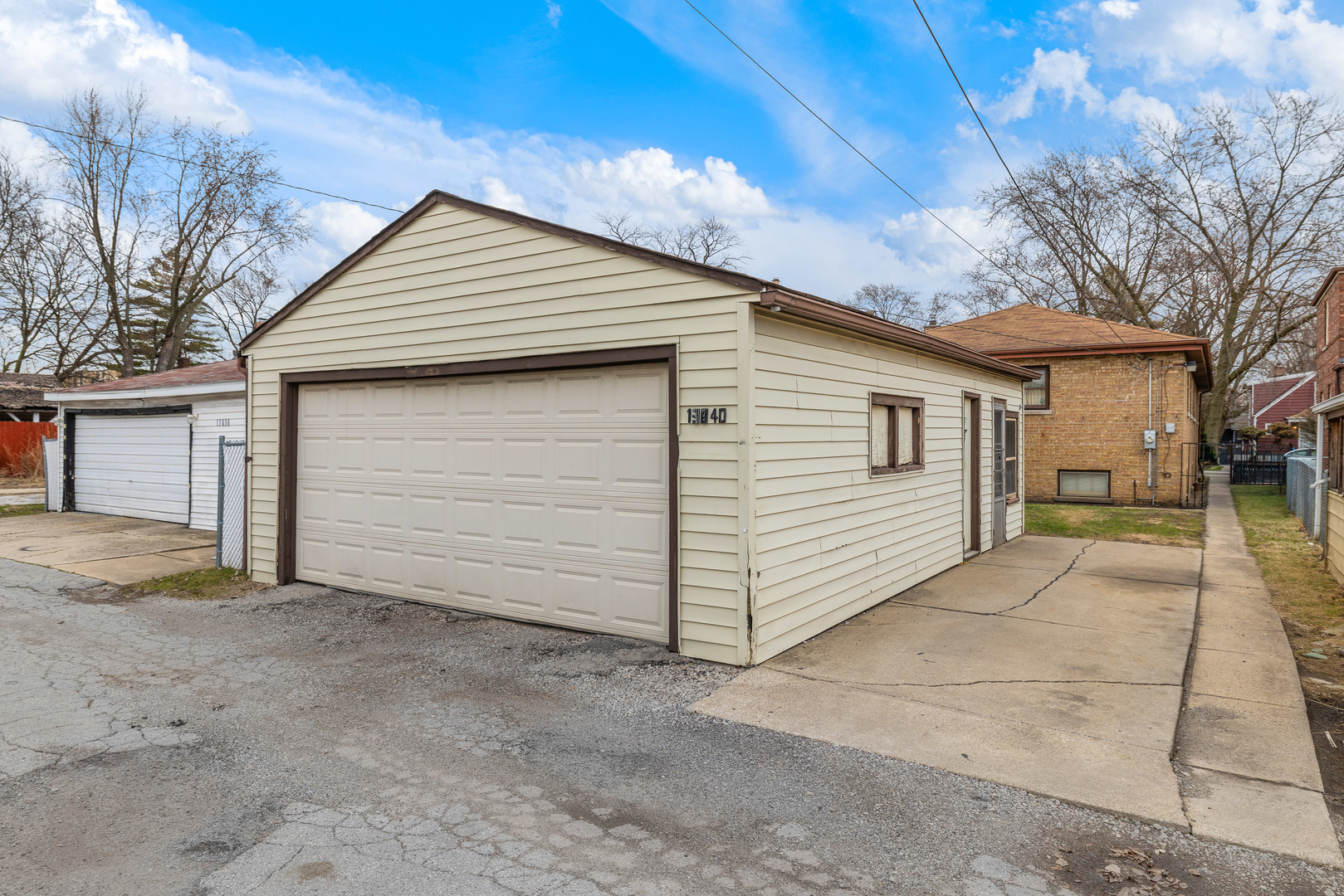 13840 S School Street, Riverdale, IL 60827