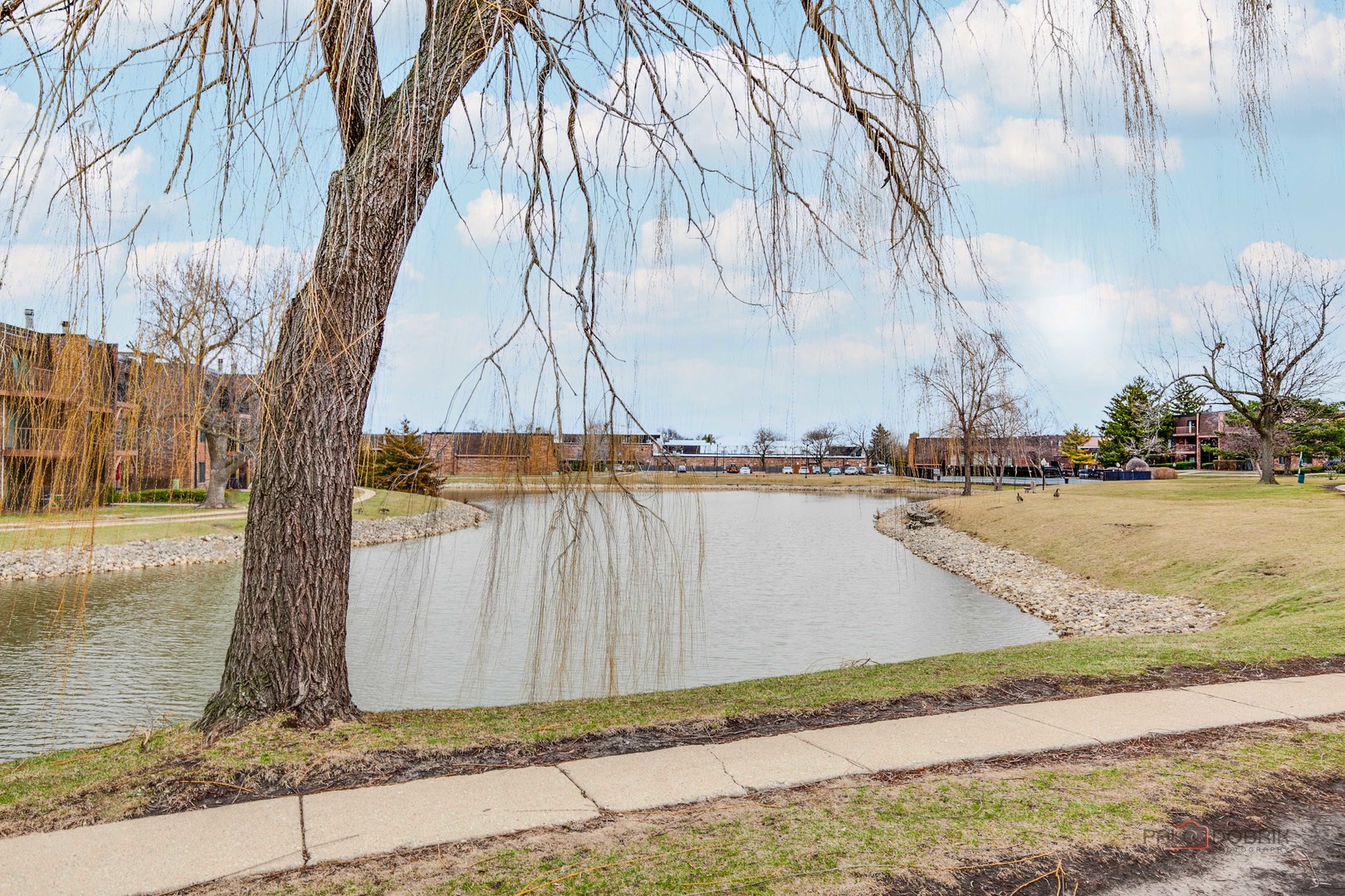 631 Derry Court #1B, Schaumburg, IL 60193