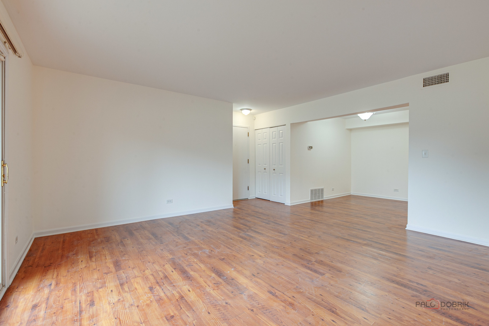 631 Derry Court #1B, Schaumburg, IL 60193