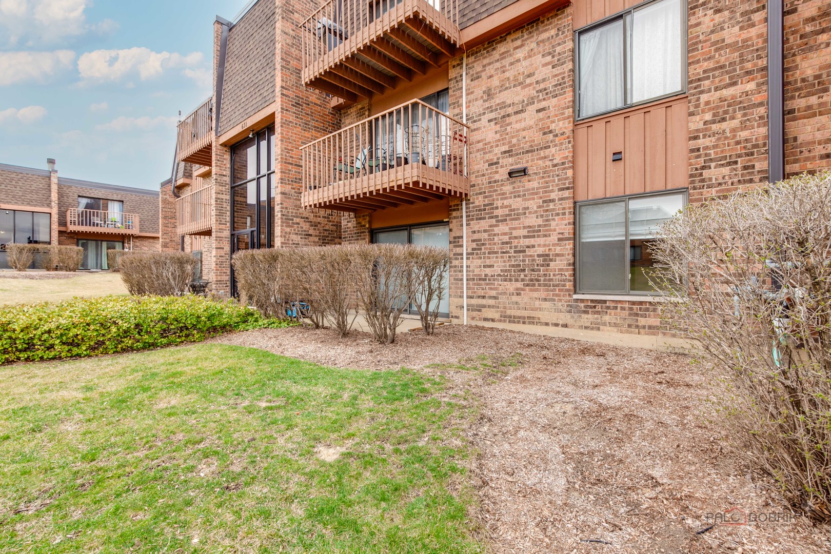 631 Derry Court #1B, Schaumburg, IL 60193