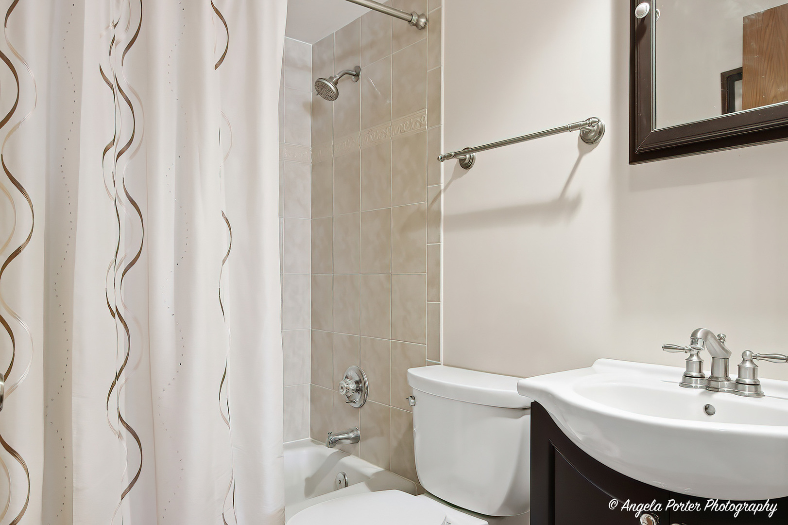 5218 Parkview Drive, Mccullom Lake, IL 60050