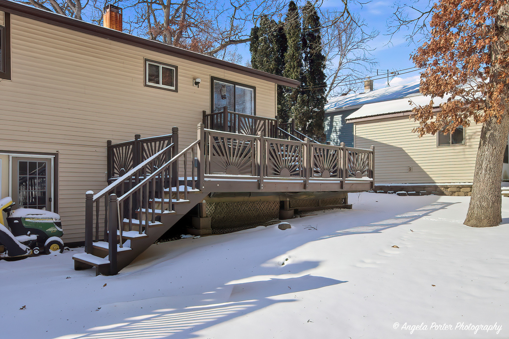 5218 Parkview Drive, Mccullom Lake, IL 60050