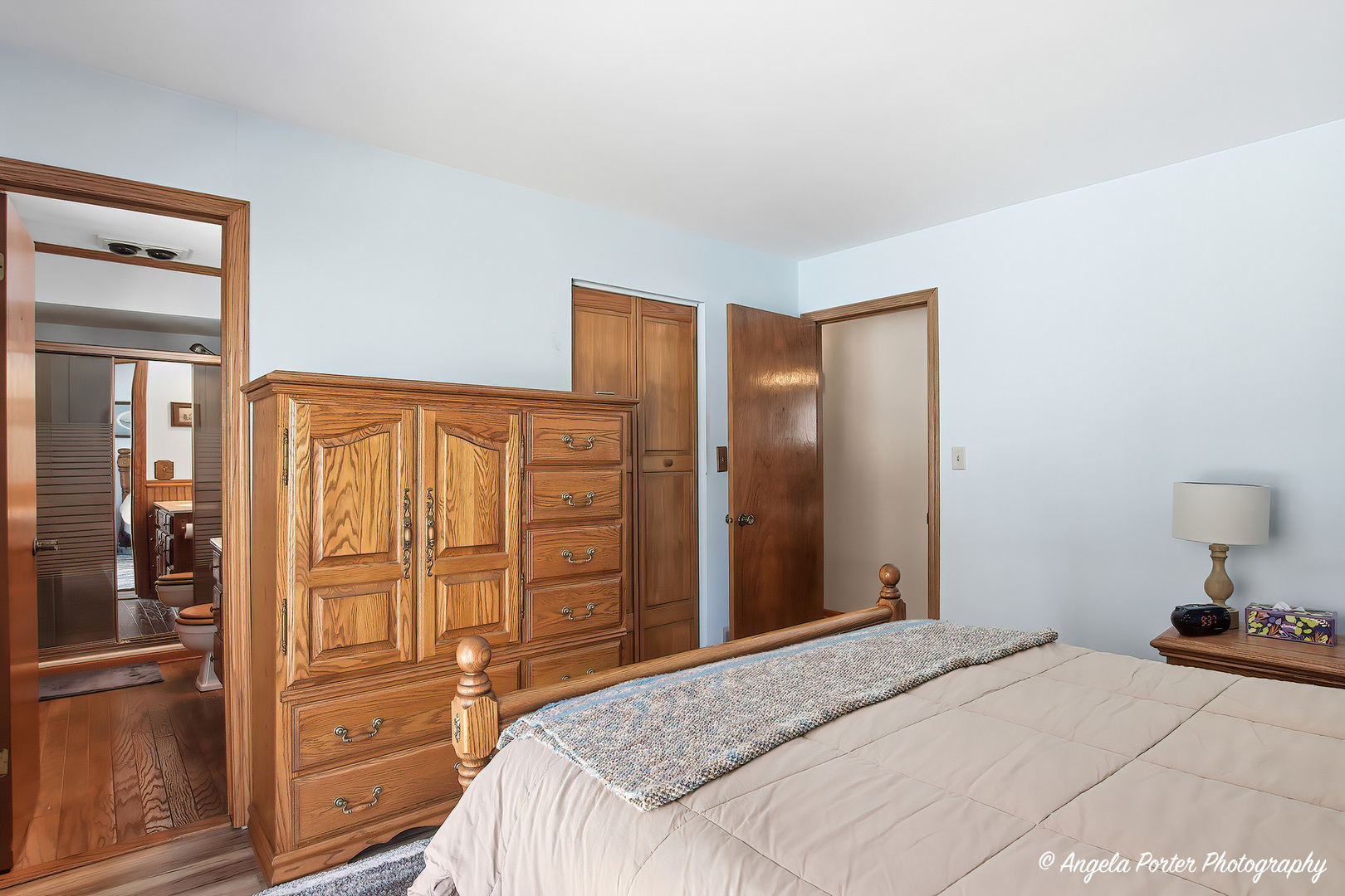 5218 Parkview Drive, Mccullom Lake, IL 60050