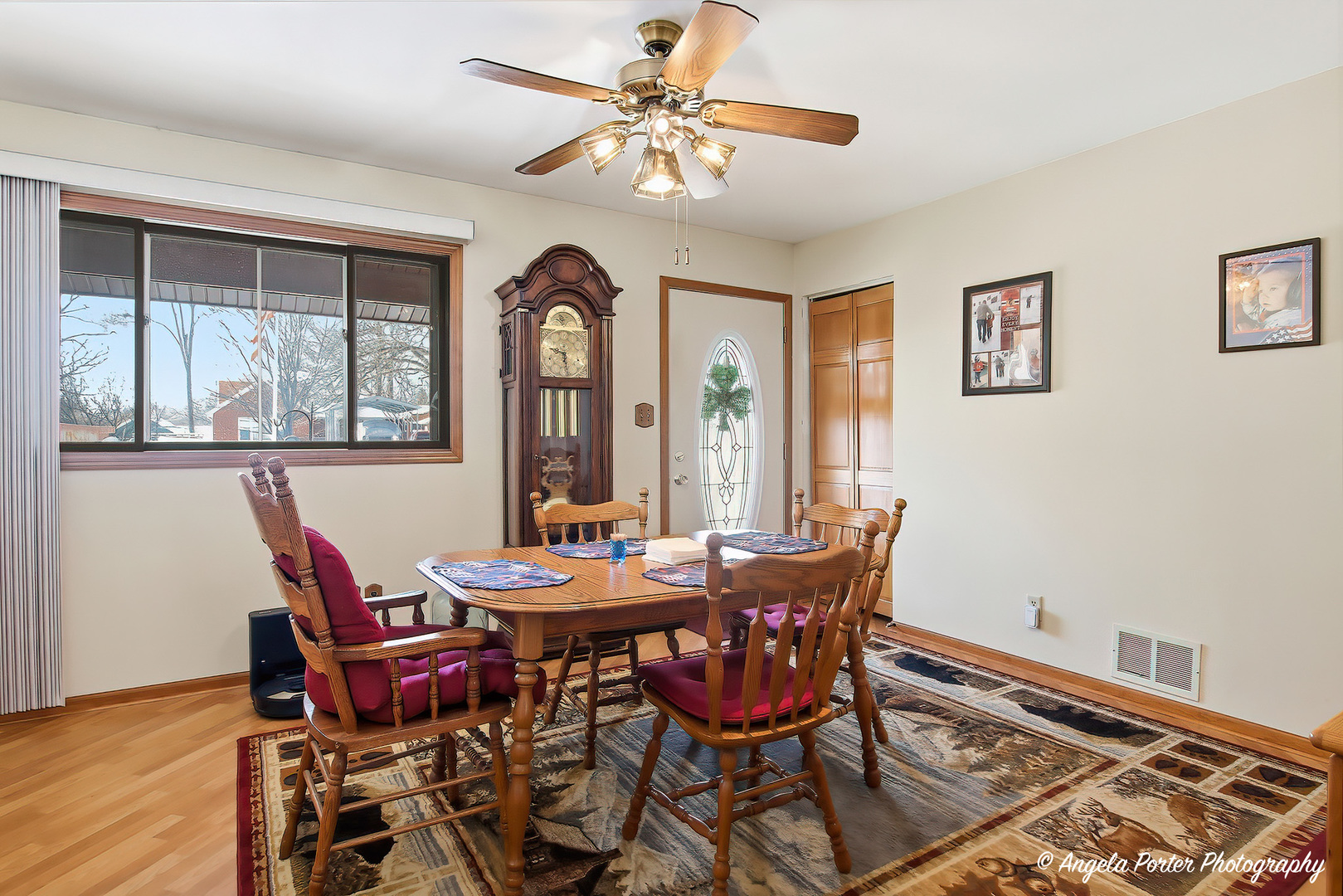 5218 Parkview Drive, Mccullom Lake, IL 60050