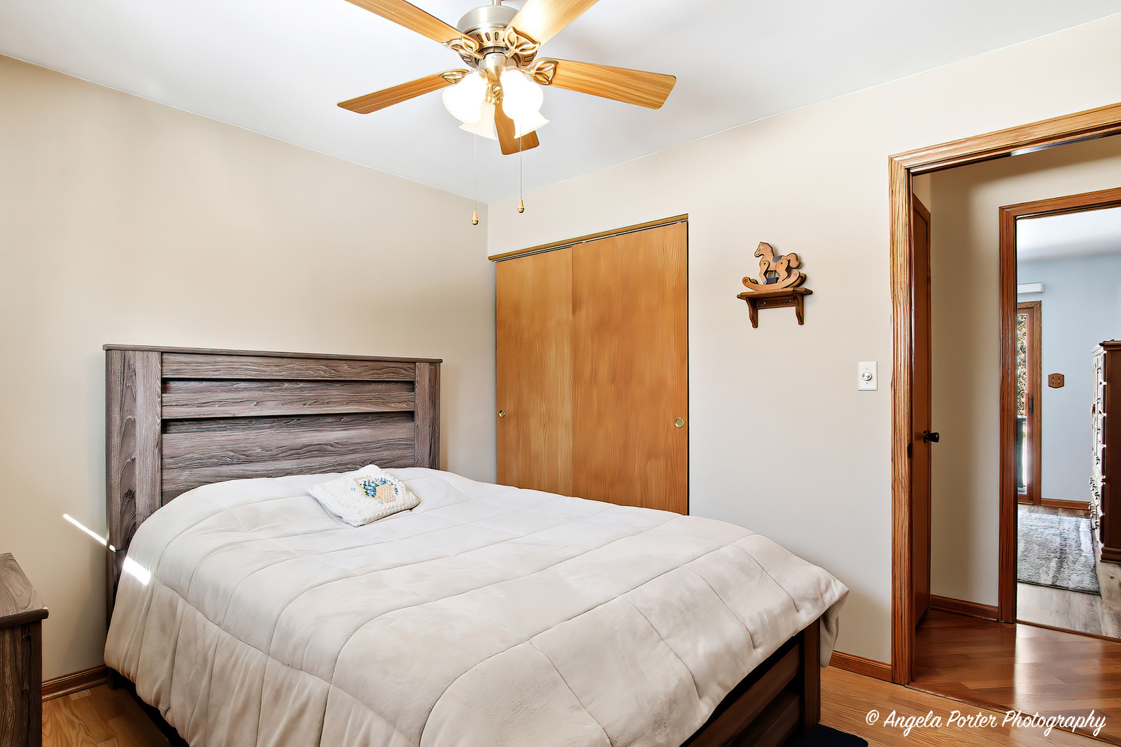 5218 Parkview Drive, Mccullom Lake, IL 60050