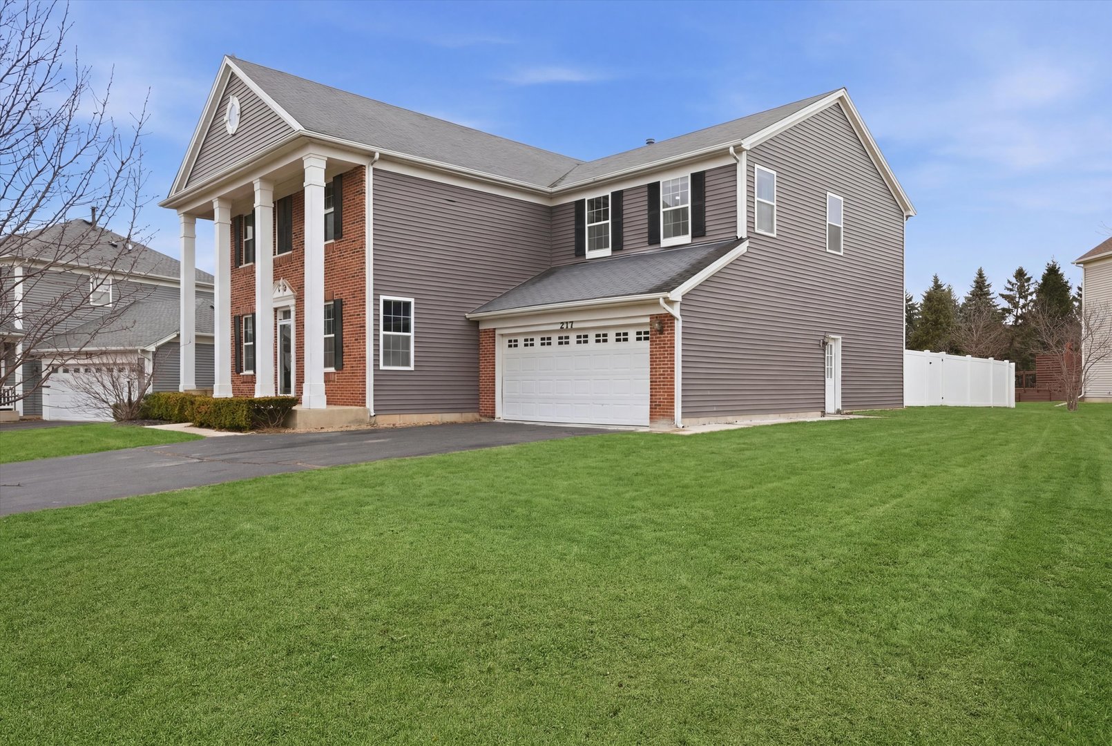 217 Sunbury Drive, St. Charles, IL 60175