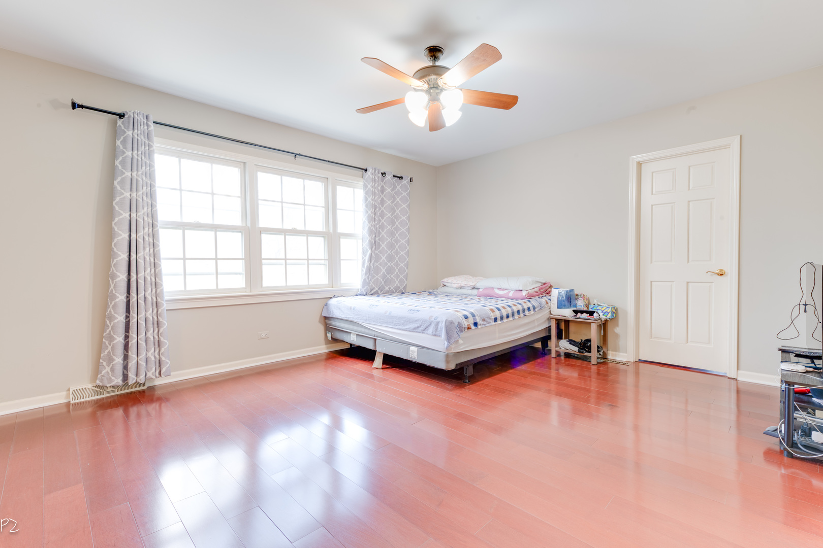 813 Fox Glen Drive, St. Charles, IL 60174