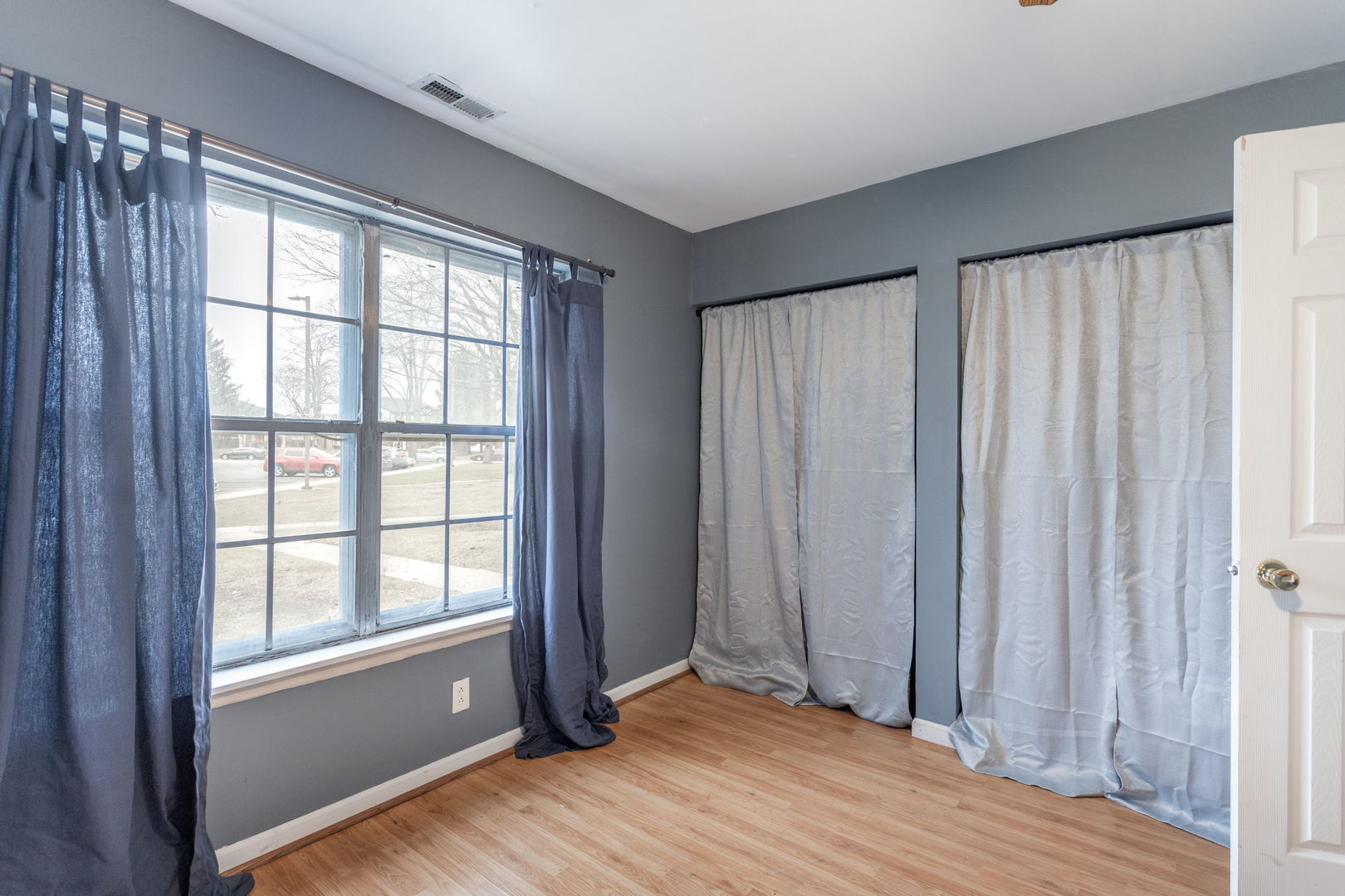 80 Fernwood #O Drive, Bolingbrook, IL 60440