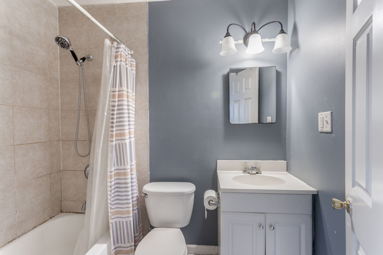 80 Fernwood #O Drive, Bolingbrook, IL 60440