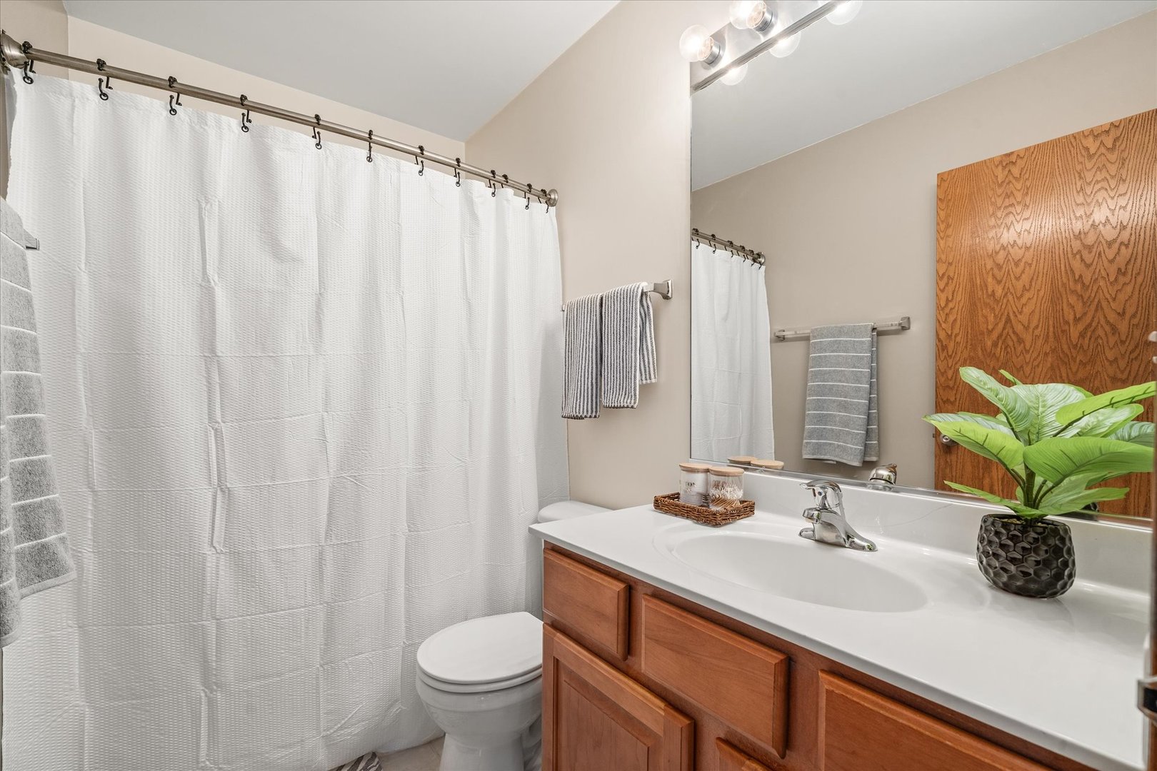 2936 Ellsworth Drive, Yorkville, IL 60560