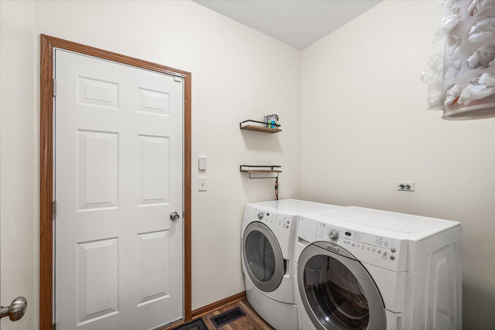 2936 Ellsworth Drive, Yorkville, IL 60560