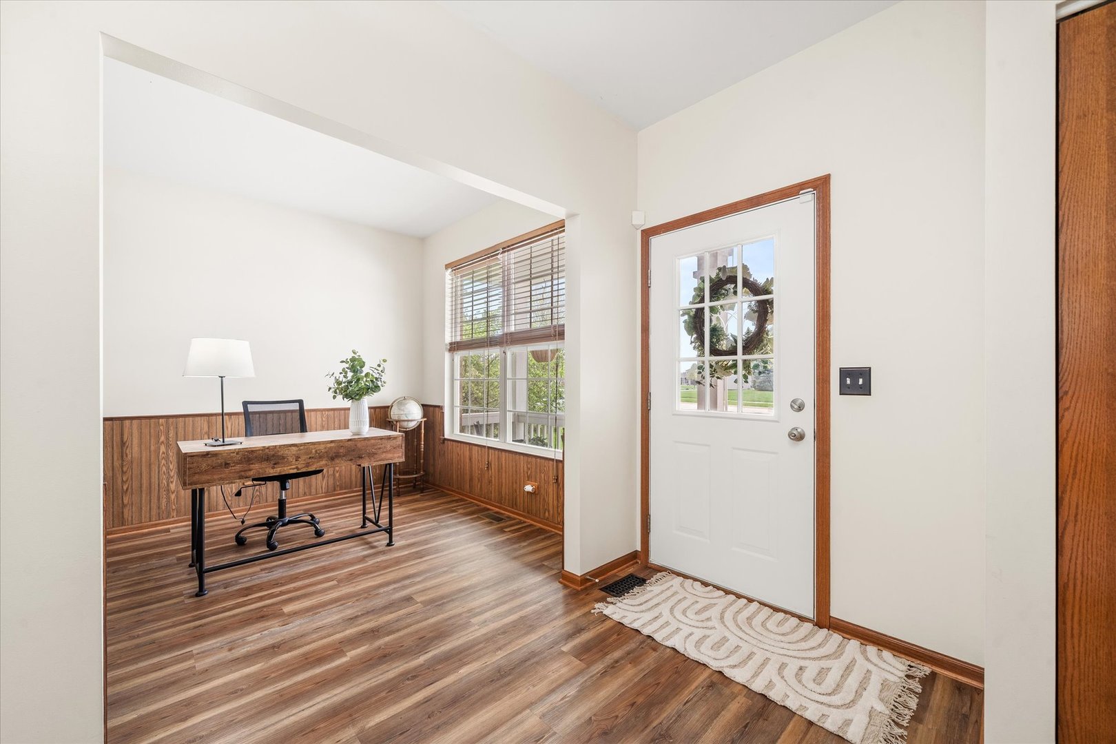 2936 Ellsworth Drive, Yorkville, IL 60560