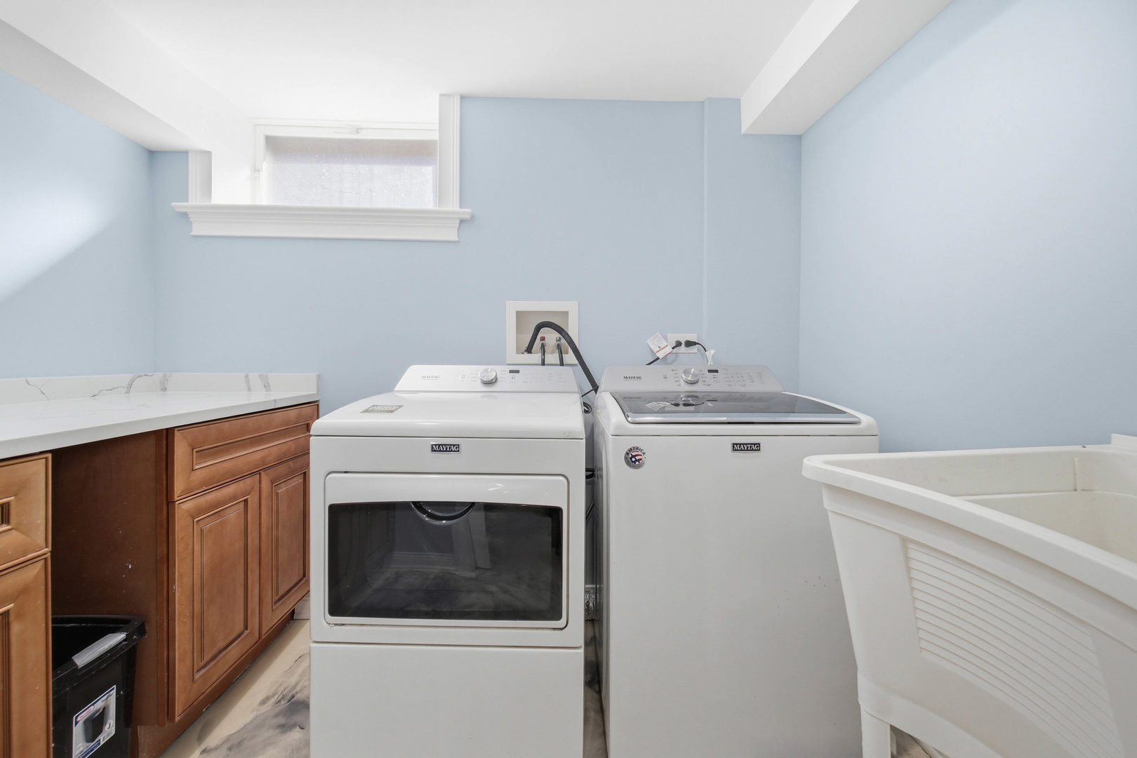 1020 Hill Avenue, Elgin, IL 60120