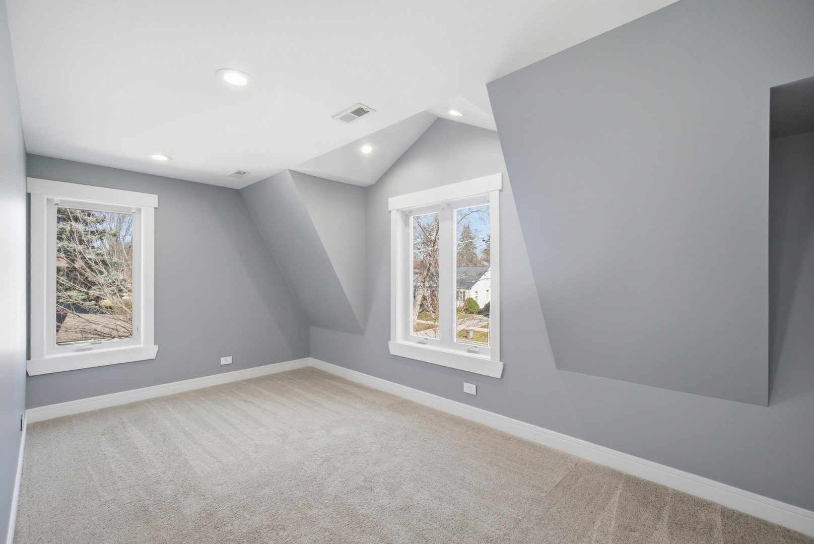 1020 Hill Avenue, Elgin, IL 60120