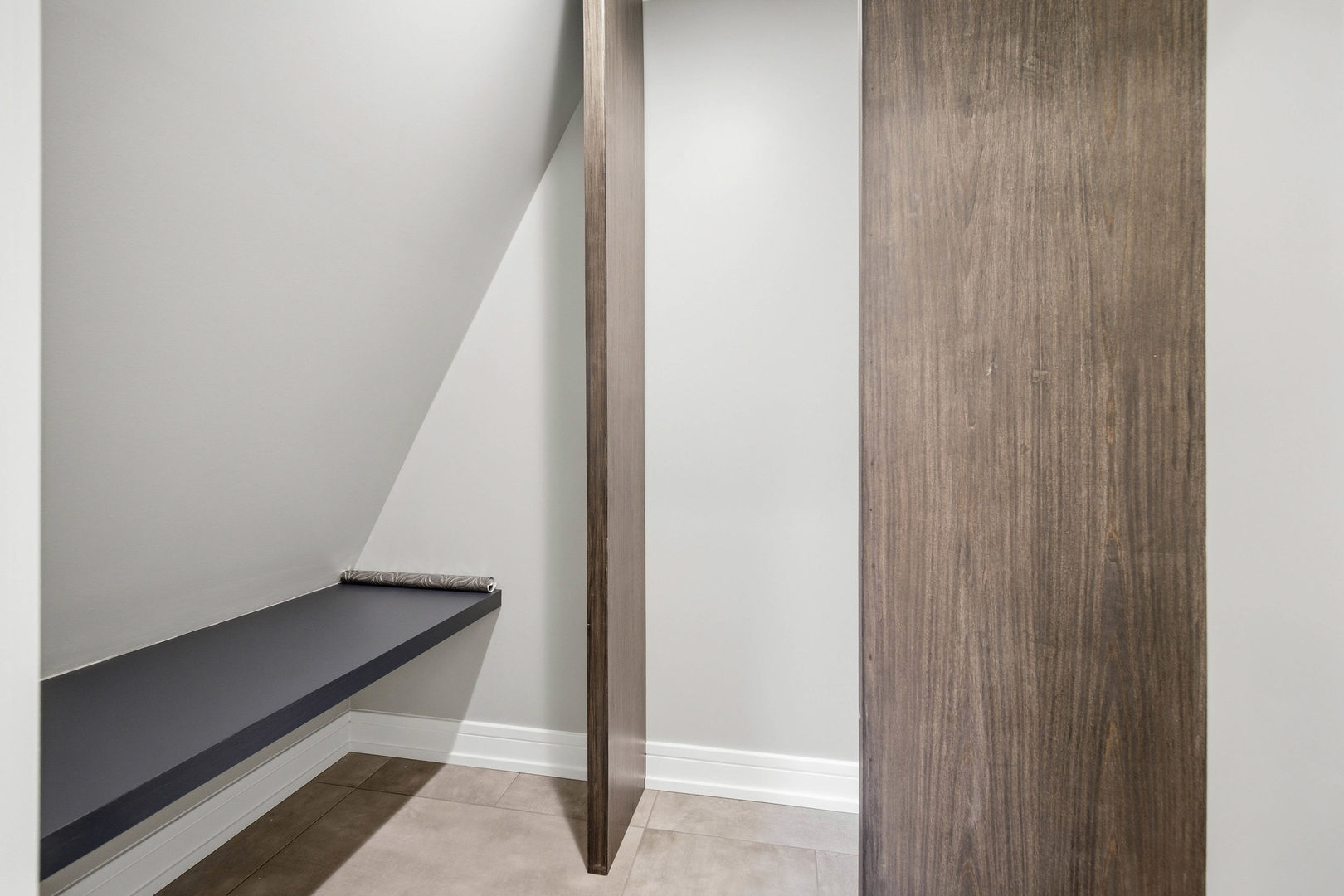 1020 Hill Avenue, Elgin, IL 60120