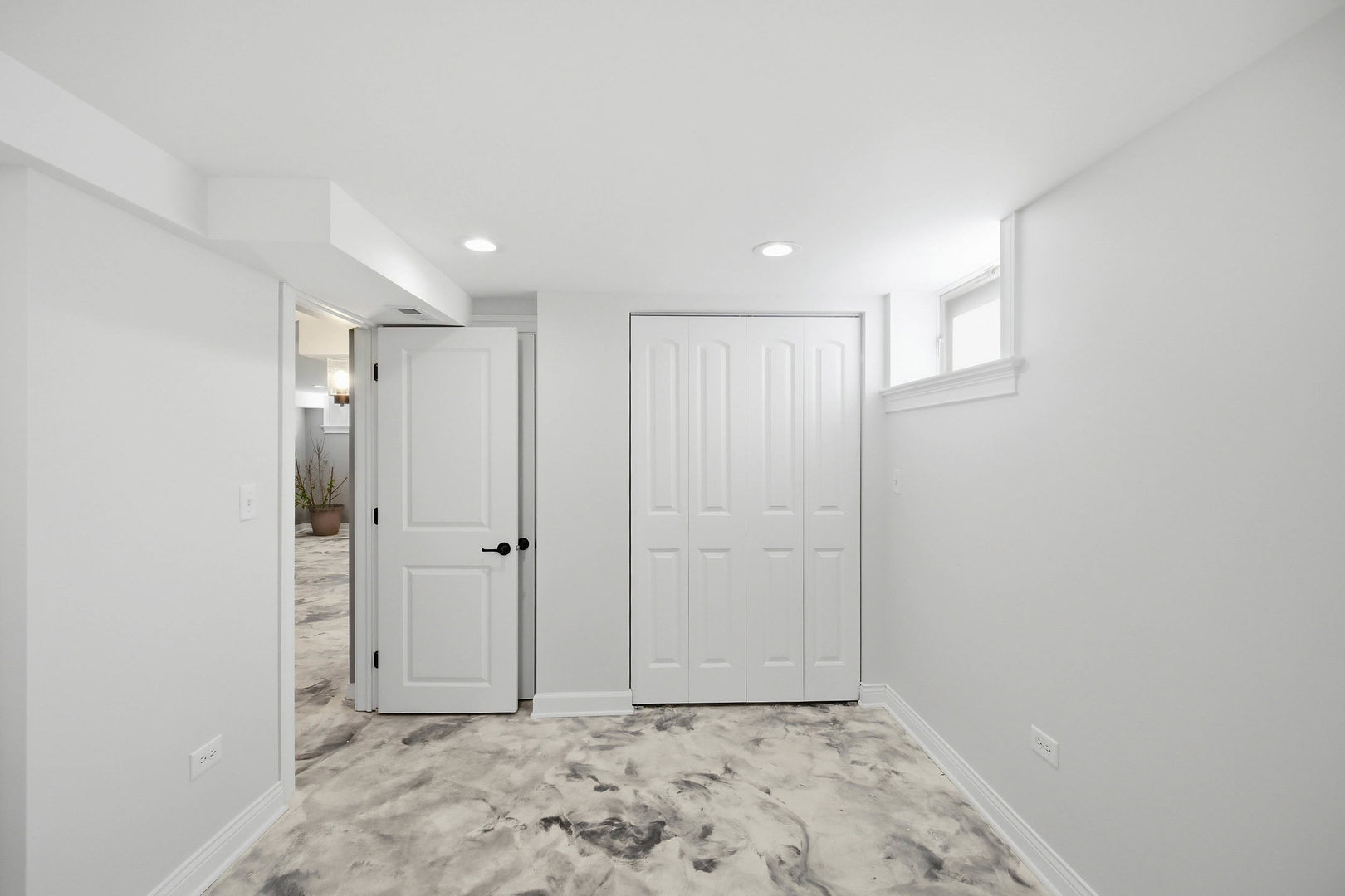 1020 Hill Avenue, Elgin, IL 60120