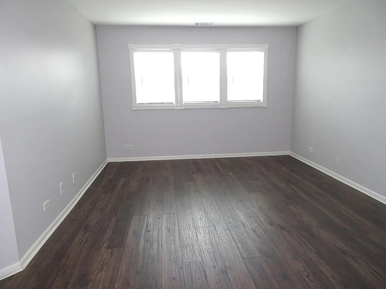 383 WEXFORD Court, Carol Stream, IL 60188