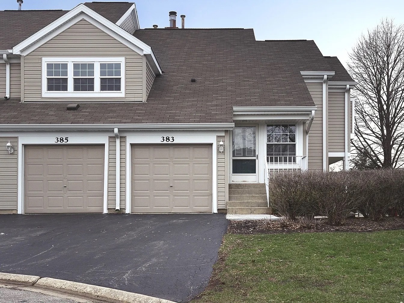 383 WEXFORD Court, Carol Stream, IL 60188