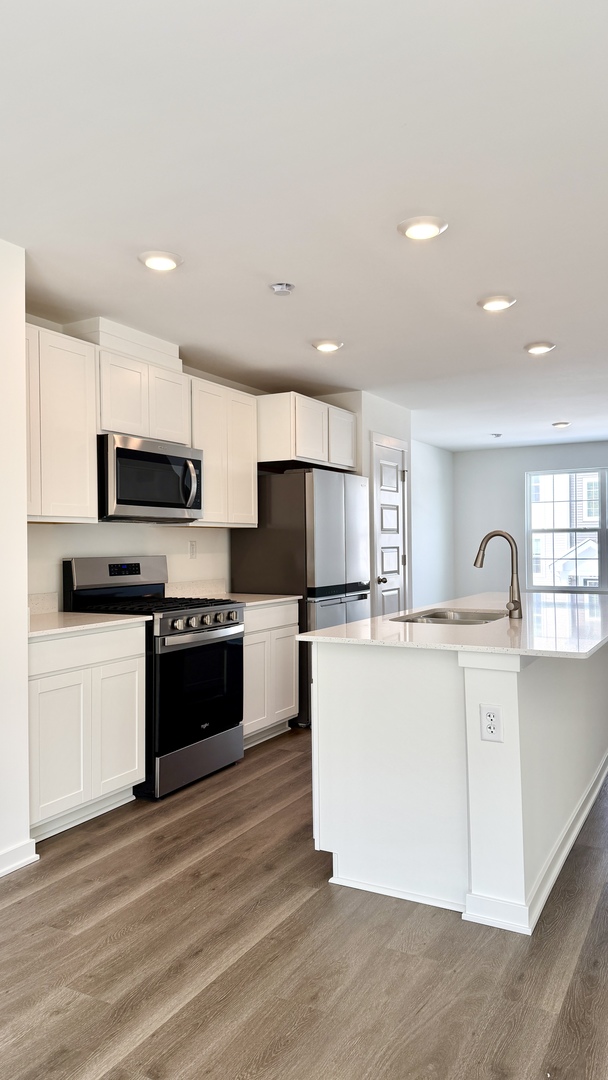 863 Briar Glen Court #863, Hampshire, IL 60140