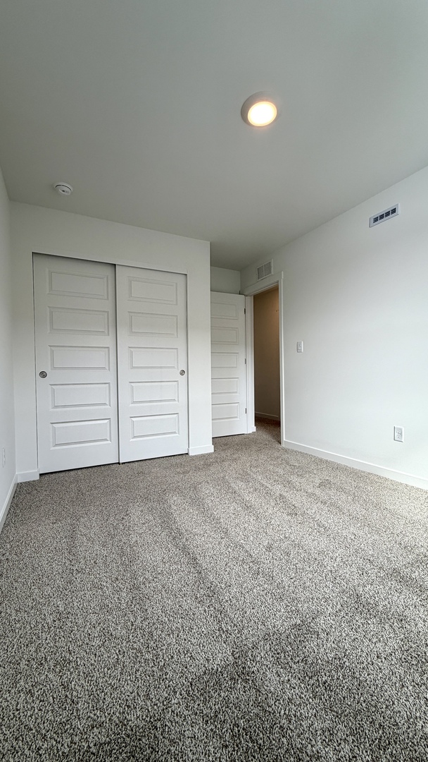 863 Briar Glen Court #863, Hampshire, IL 60140