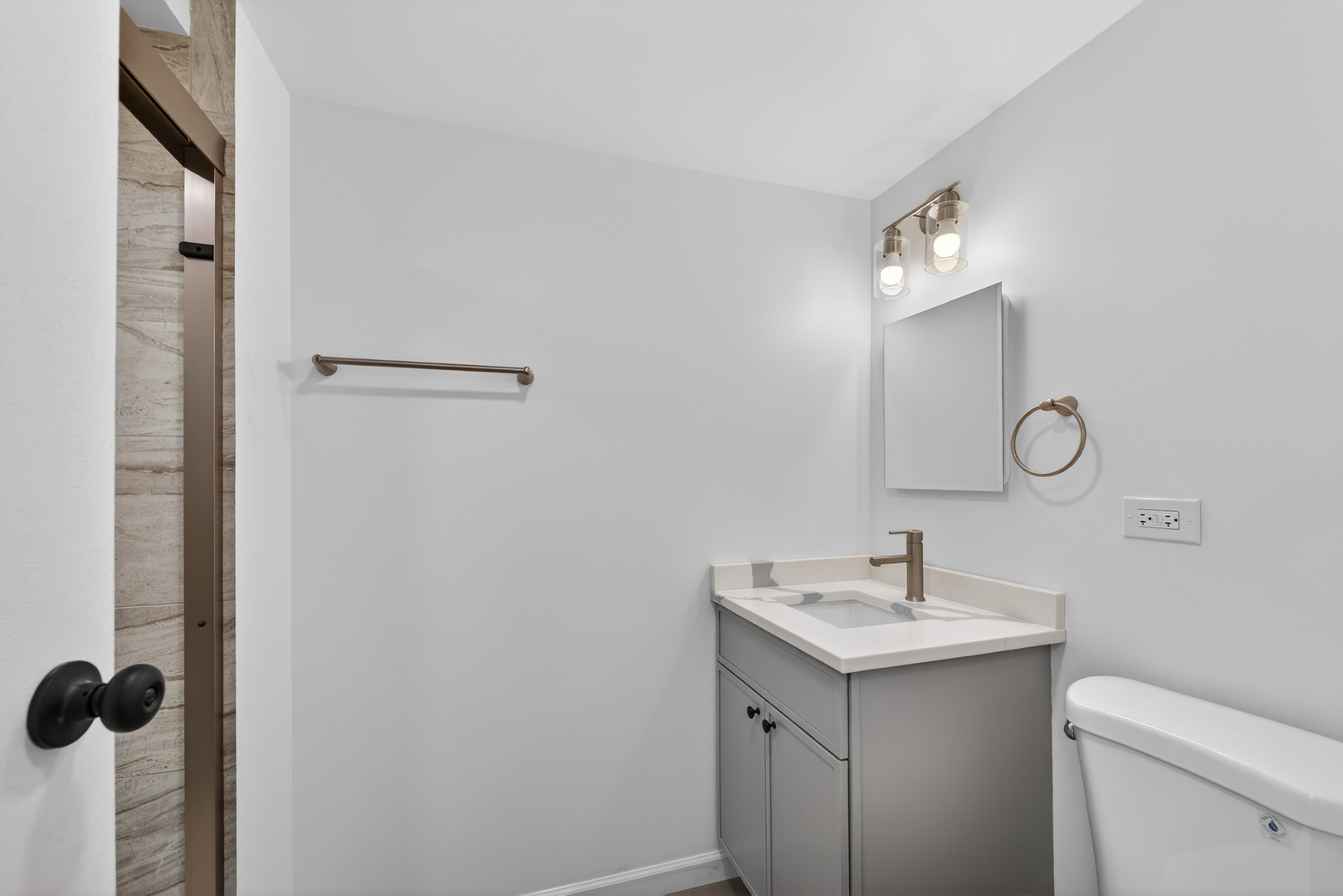 500 Colgate Court, Hoffman Estates, IL 60169