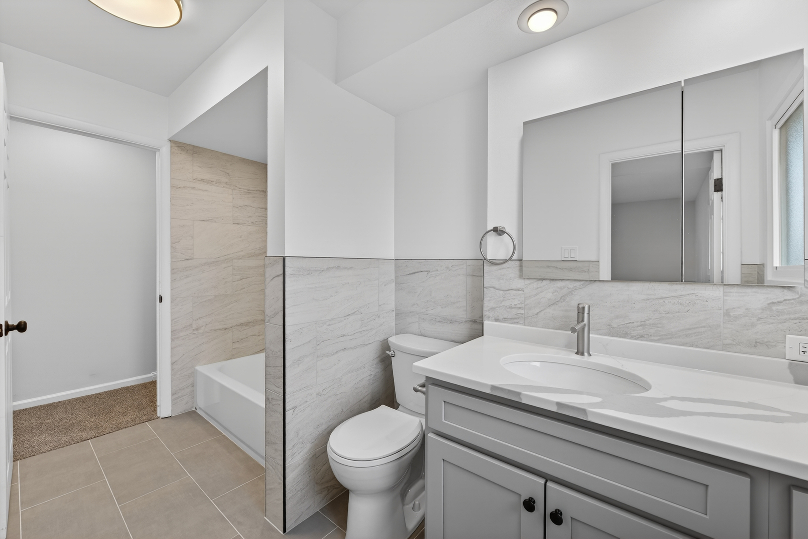 500 Colgate Court, Hoffman Estates, IL 60169