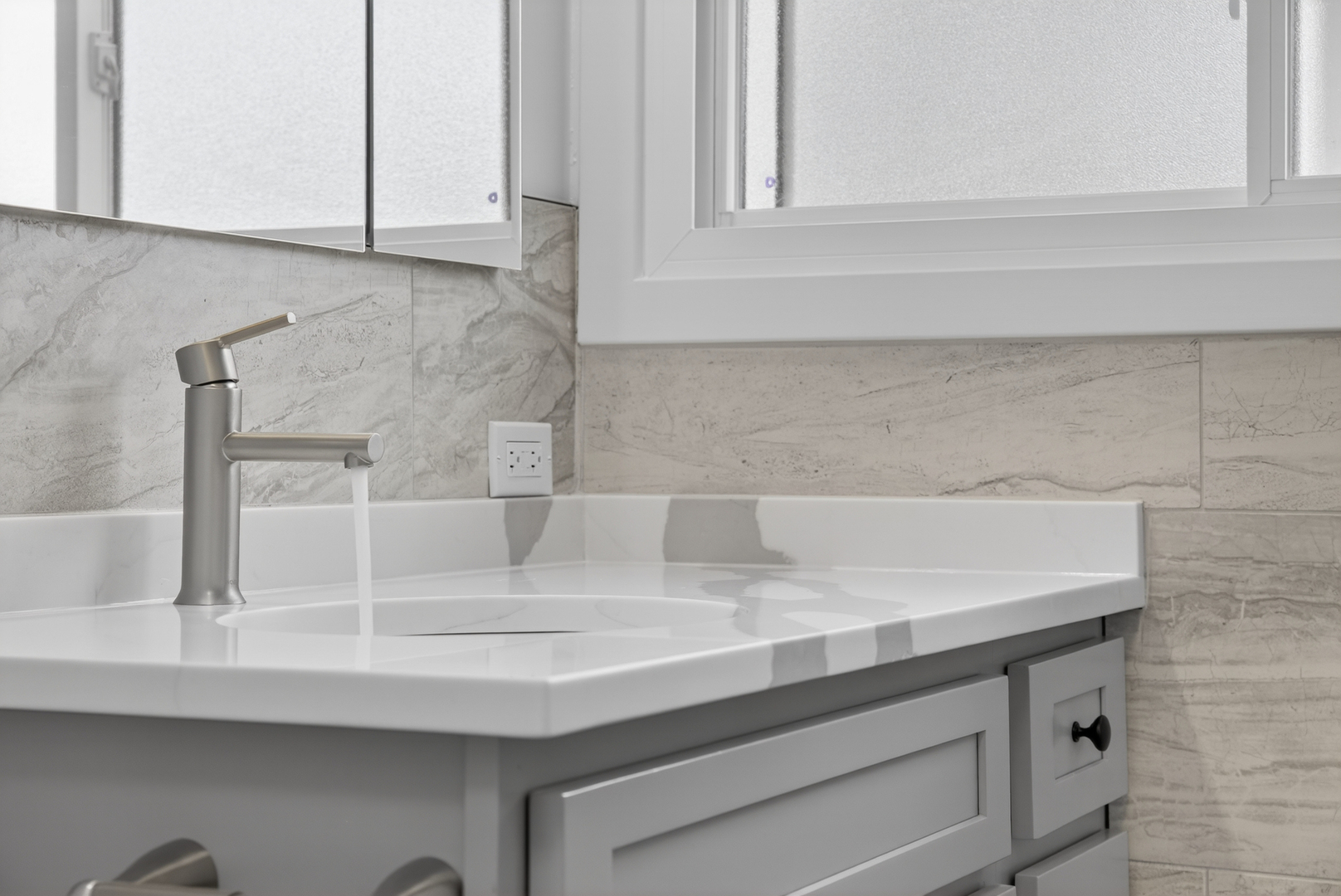 500 Colgate Court, Hoffman Estates, IL 60169