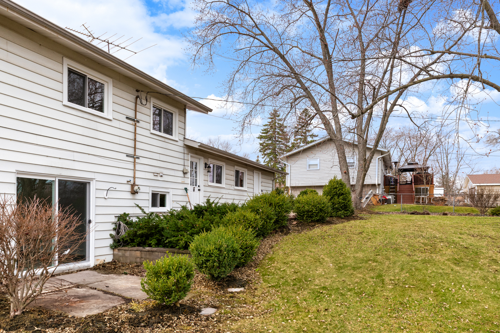 500 Colgate Court, Hoffman Estates, IL 60169