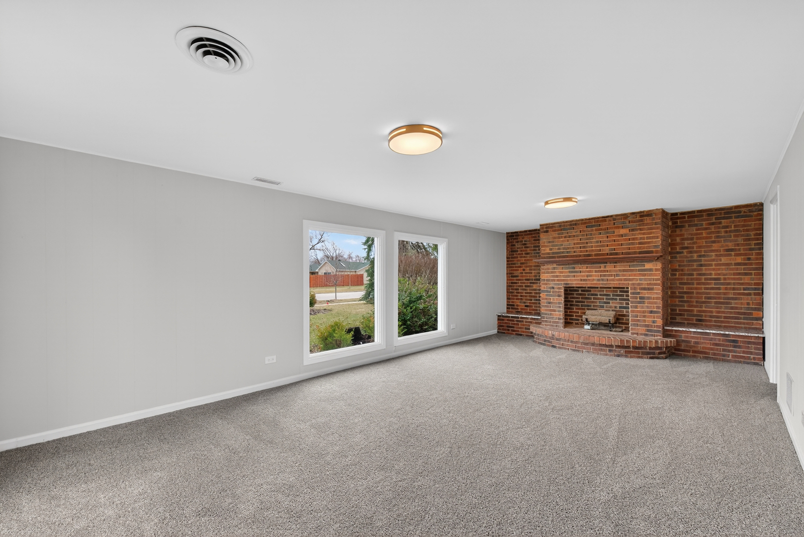 500 Colgate Court, Hoffman Estates, IL 60169