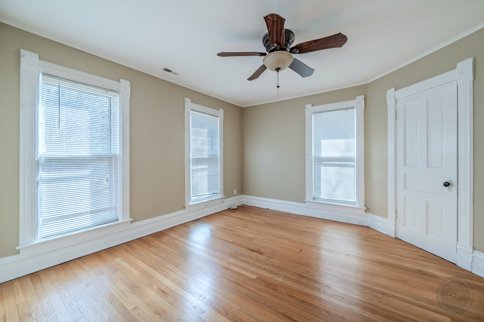 205 N Sleight Street, Naperville, IL 60540