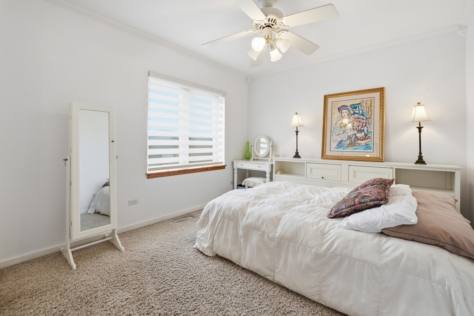 15 Manchester Lane, Elmhurst, IL 60126