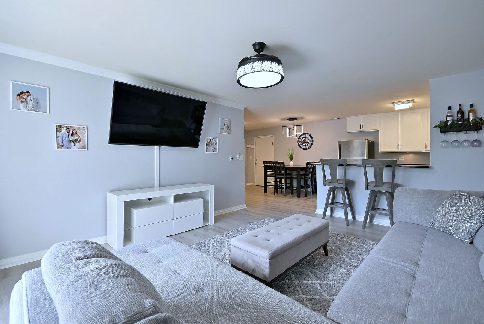 6700 S Brainard Avenue #110, Countryside, IL 60525