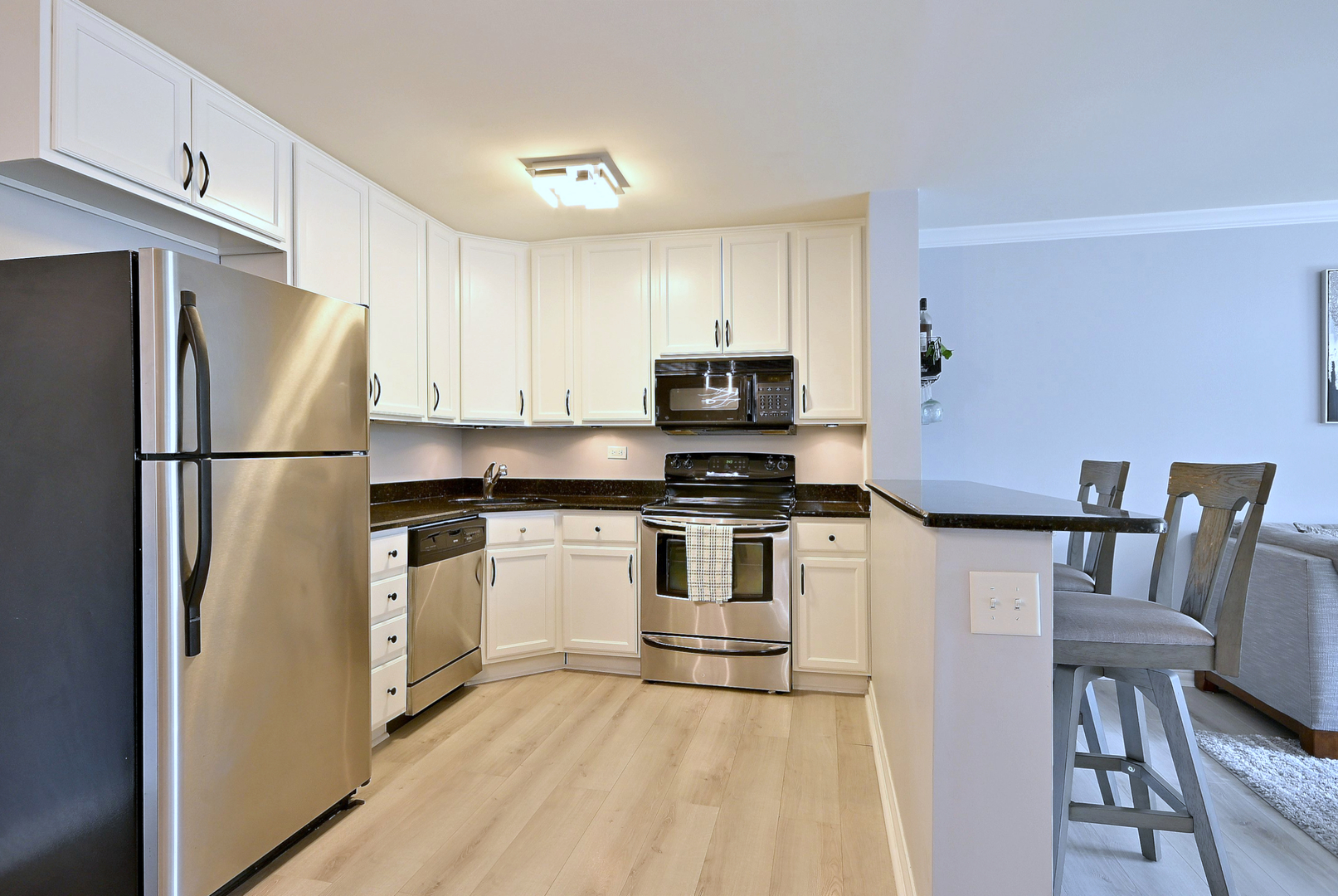 6700 S Brainard Avenue #110, Countryside, IL 60525