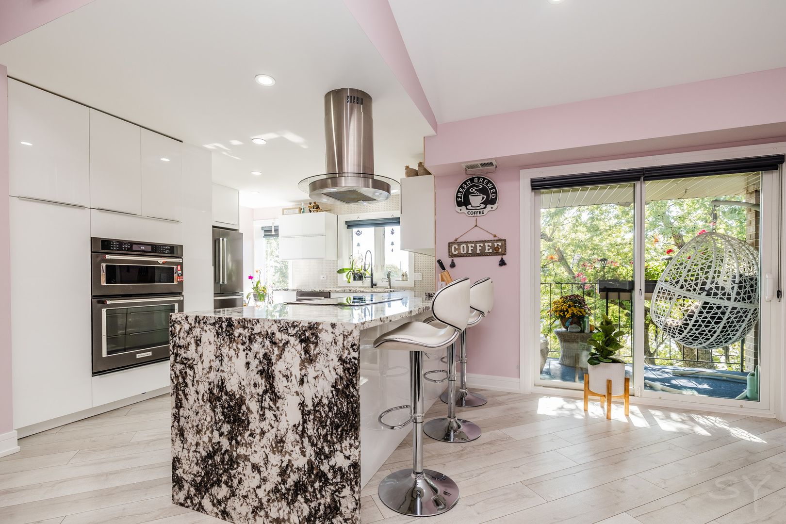 10288 Southwest Highway #3D, Chicago Ridge, IL 60415