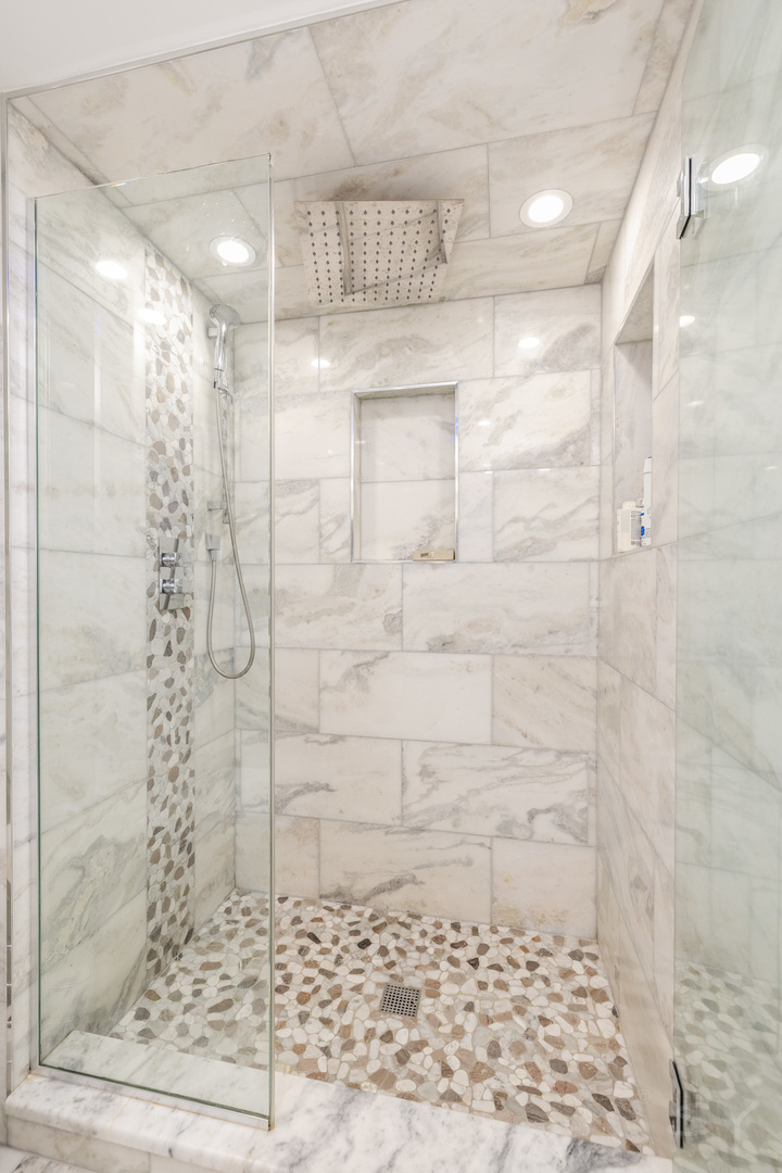 10288 Southwest Highway #3D, Chicago Ridge, IL 60415