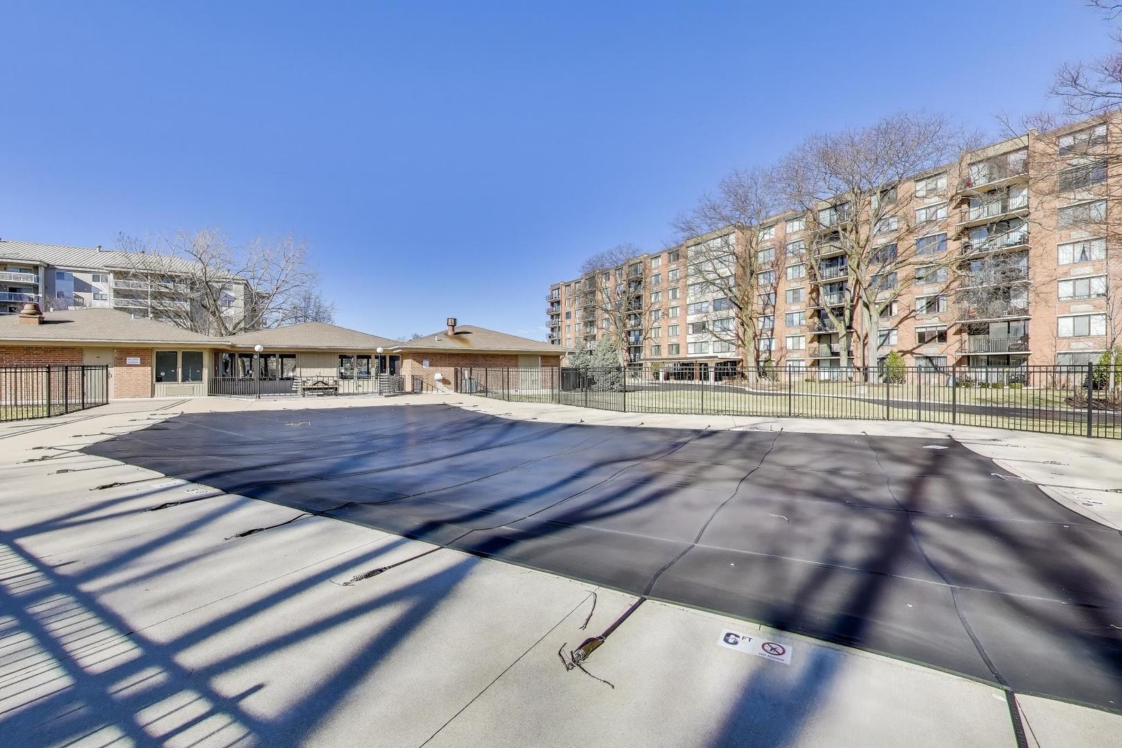 2000 Saint Regis Drive #3G, Lombard, IL 60148