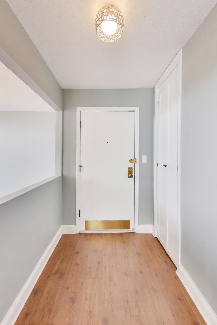 2000 Saint Regis Drive #3G, Lombard, IL 60148