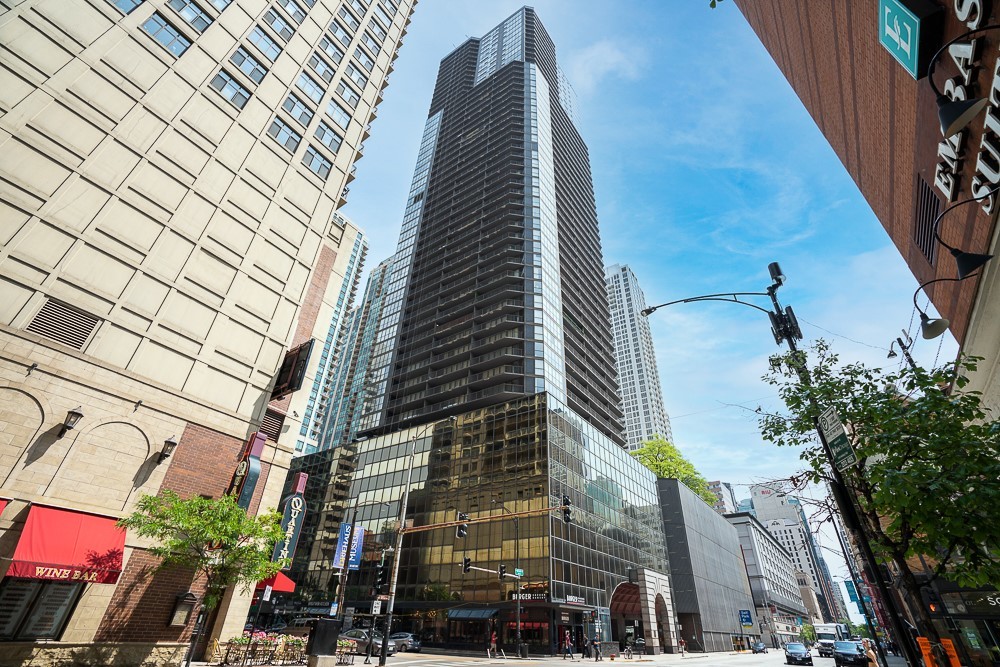 10 E Ontario Street #2101, Chicago, IL 60611