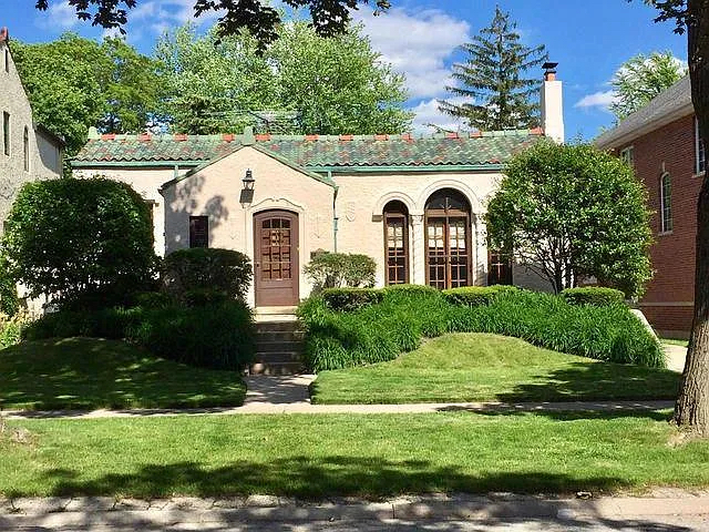 1309 S Crescent Avenue, Park Ridge, IL 60068