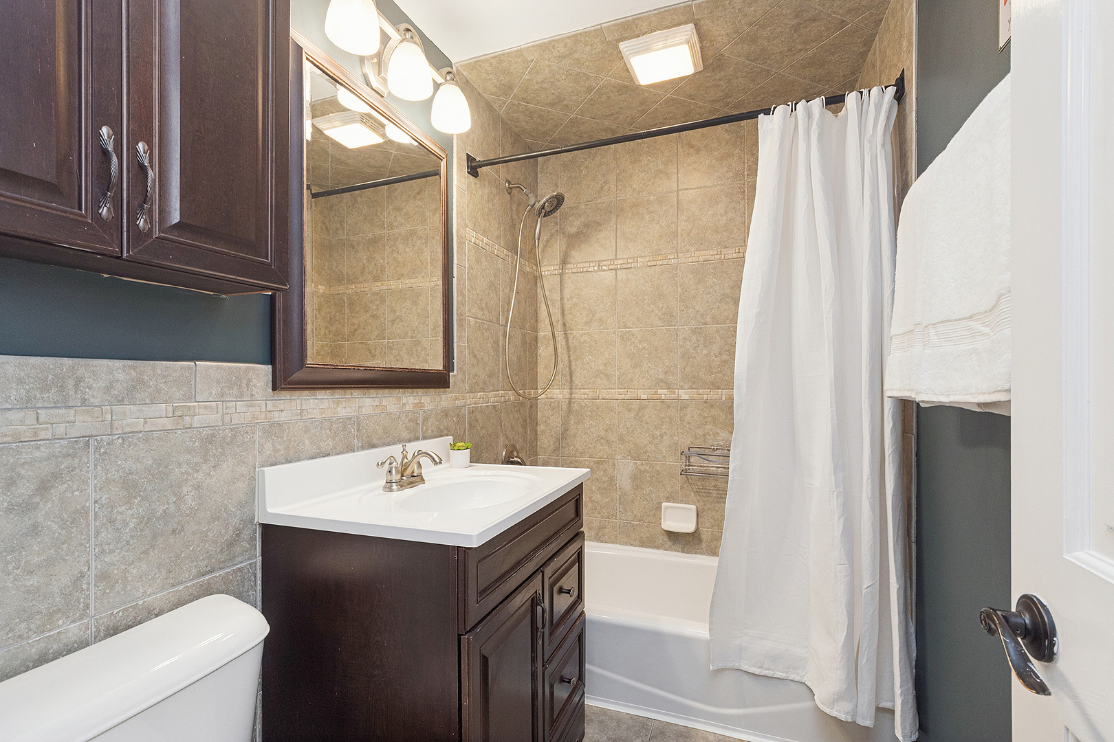 115 Center Road, Frankfort, IL 60423