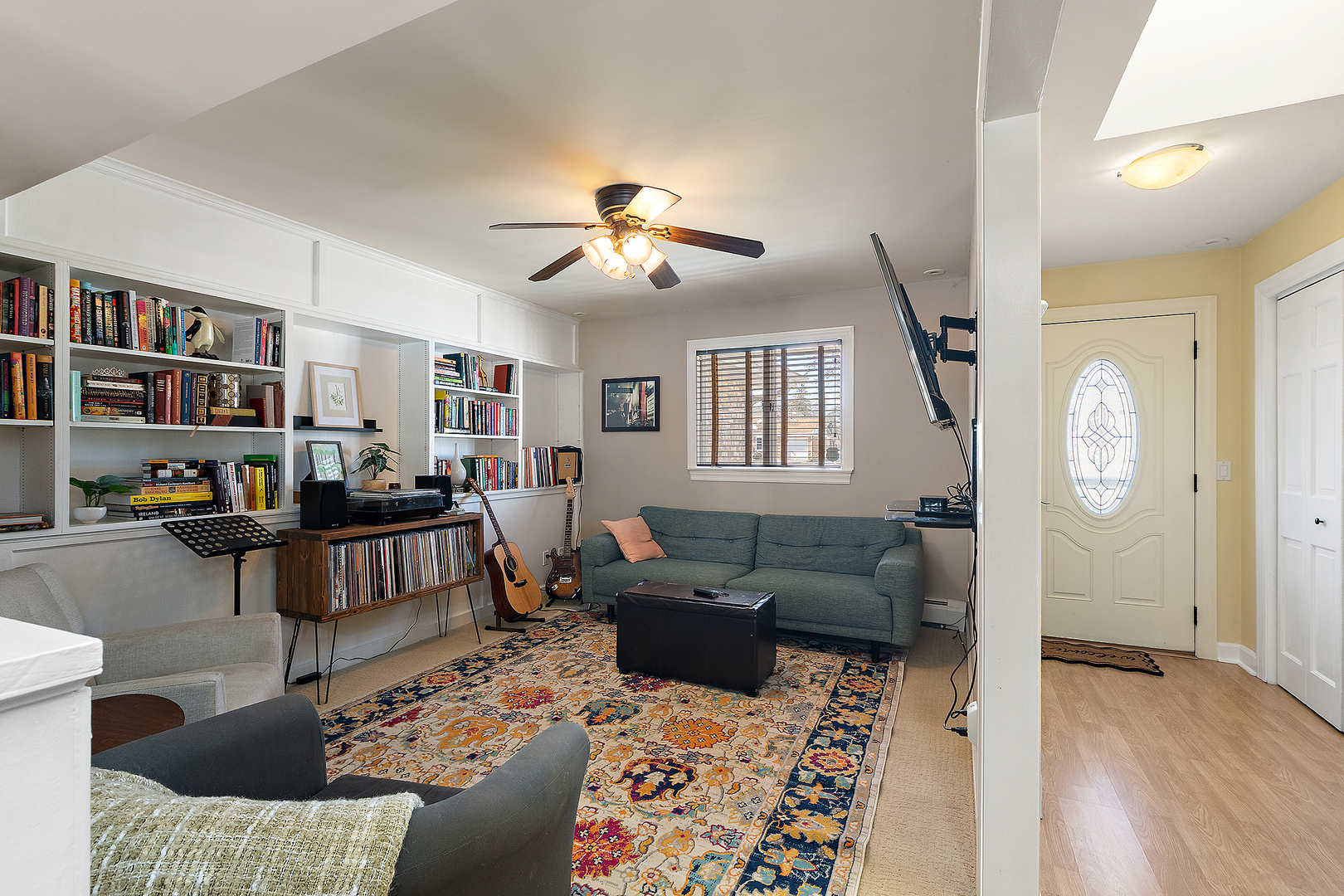 115 Center Road, Frankfort, IL 60423