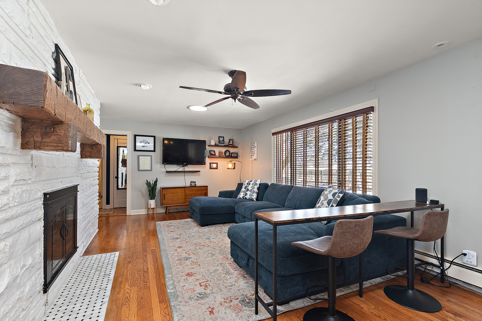 115 Center Road, Frankfort, IL 60423