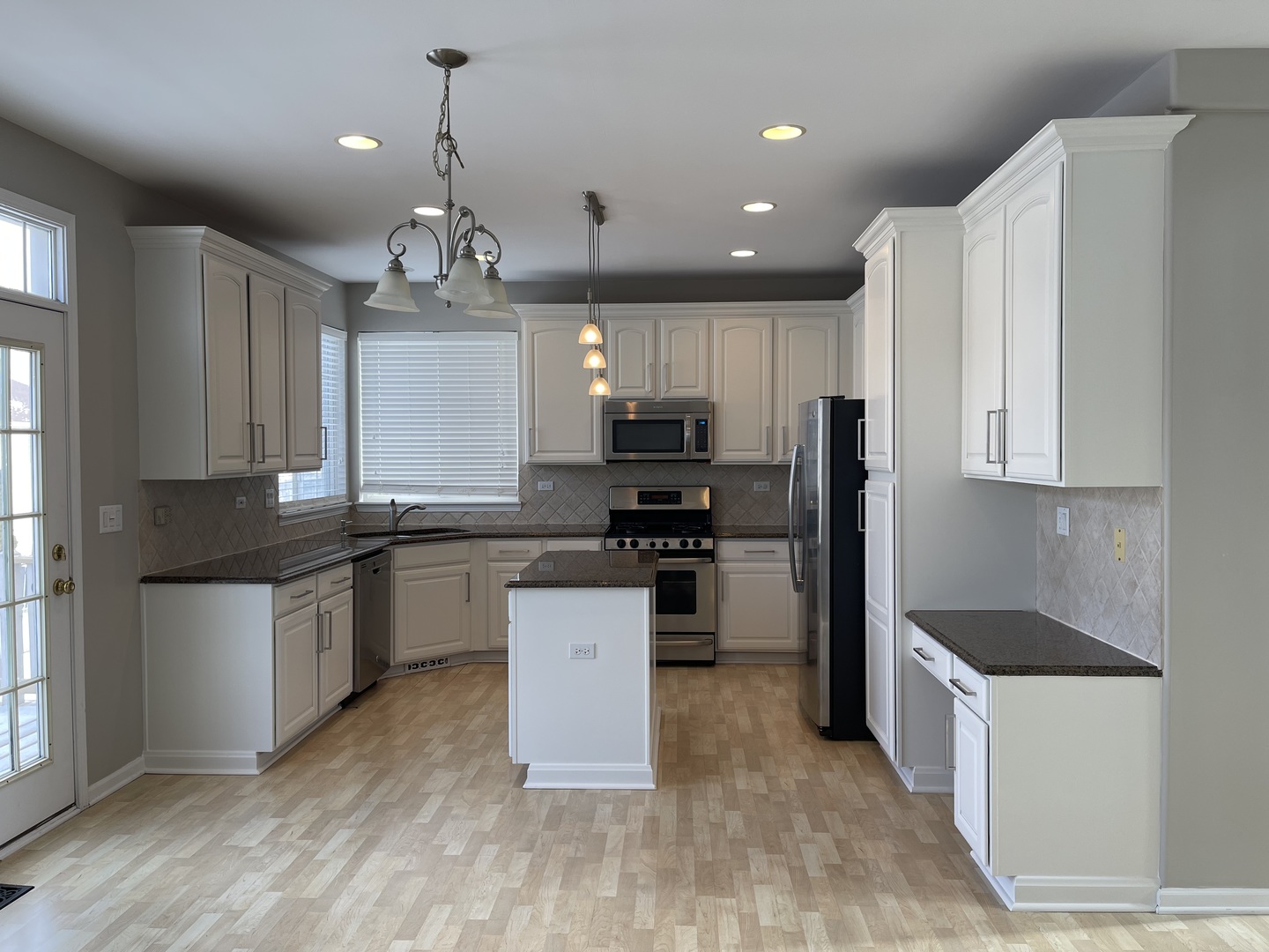 452 E Amherst Street, Palatine, IL 60067