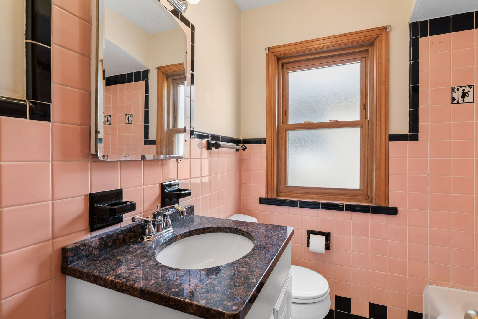 6311 N Tripp Avenue, Chicago, IL 60646