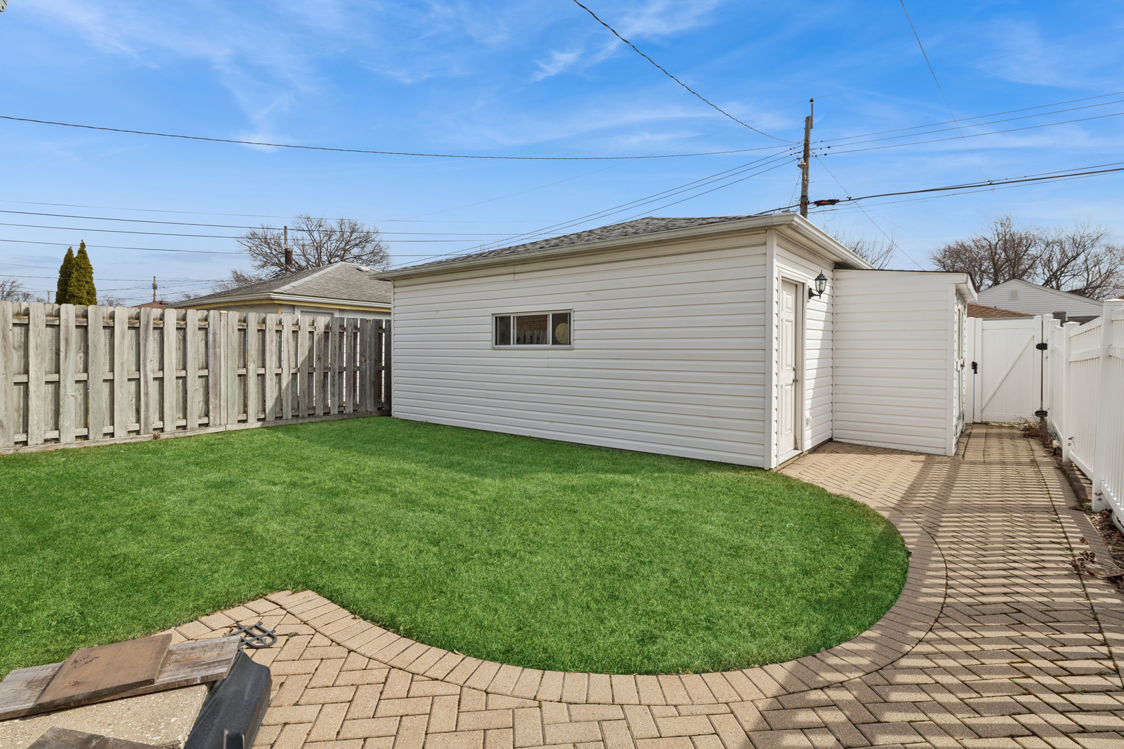 6311 N Tripp Avenue, Chicago, IL 60646