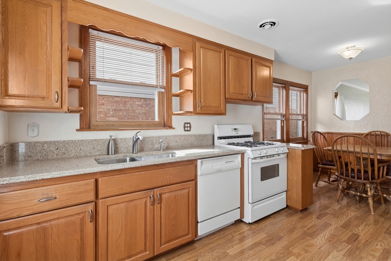 6311 N Tripp Avenue, Chicago, IL 60646