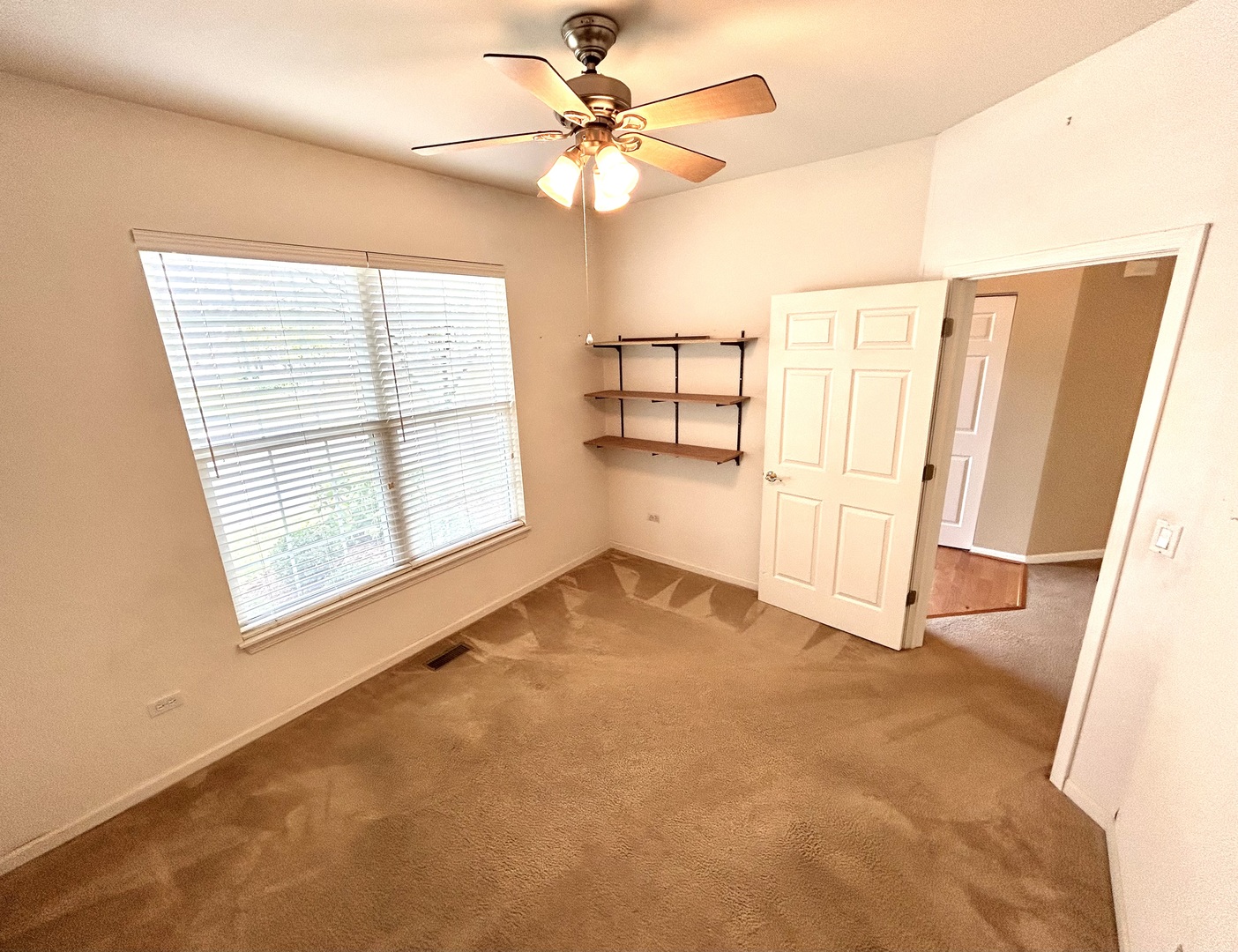 21531 Wolf Lake Way, Crest Hill, IL 60403