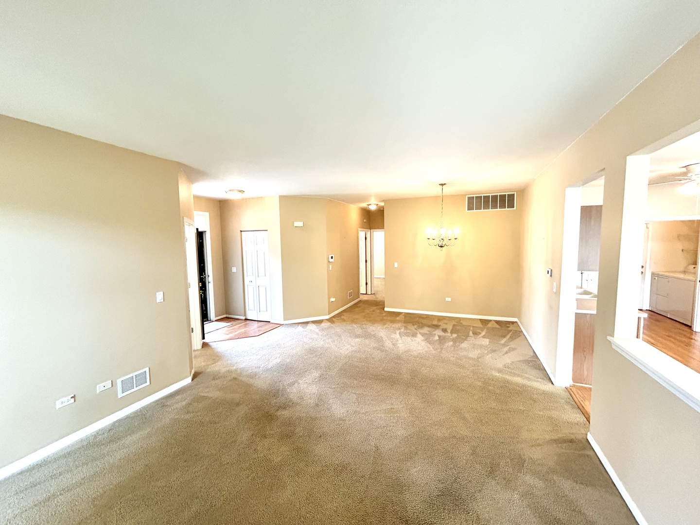 21531 Wolf Lake Way, Crest Hill, IL 60403